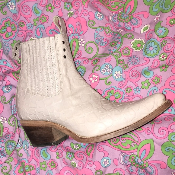 HOLD Freebird Steven Faith ankle Booties Mood Ring - Picture 8 of 11